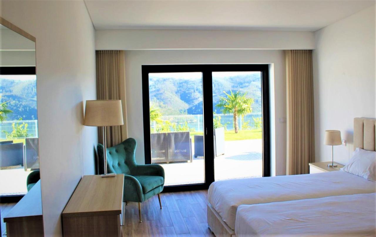 Lago Azul Villas Ferreira do Zezere Bagian luar foto